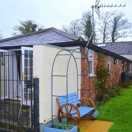 Villa Bramble Barn Retreat Chester Exterior foto
