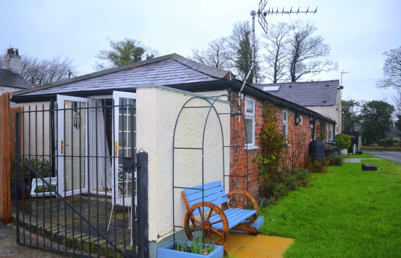 Villa Bramble Barn Retreat Chester Exterior foto